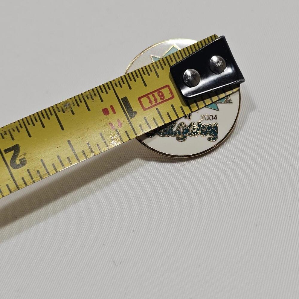 Vintage 2004 The Wildlife Society Calgary Alberta Canada Lapel Hat Pin - Picture 2 of 3